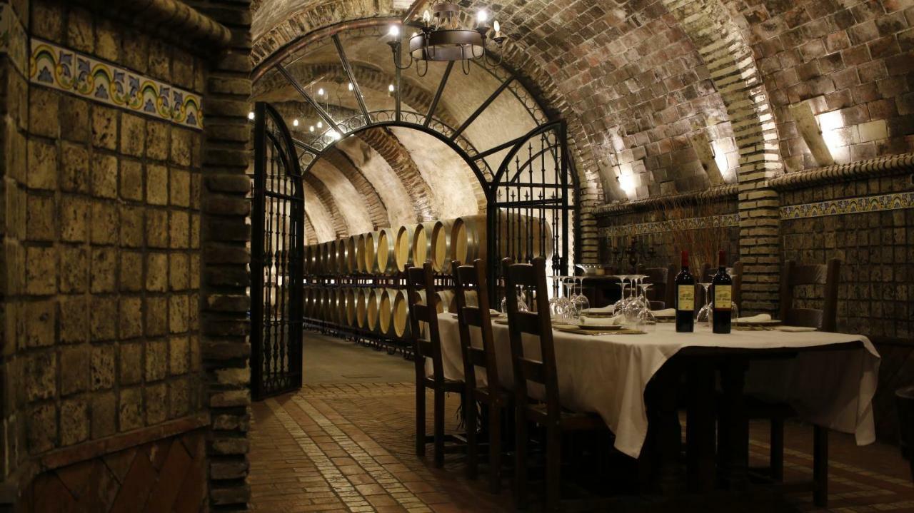 Hotel Vinicola Real-200 Monges Albelda De Iregua Exteriér fotografie